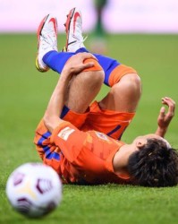 半岛体育入口-郝伟证实吴兴涵将休战8-9个月 重组两翼方案3选2