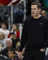 爵士主帅：我是个极具竞争意识的人 球队下半场表现很令人失望