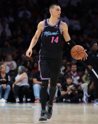 热火迎战魔术 希罗&amp;鲍威尔&amp;韦尔&amp;亚库乔尼斯出战 维金斯缺阵