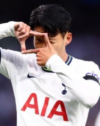 半岛体育官网-【观察】从连场哑火到替补戴帽 孙兴慜经历了什么？