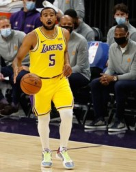 半岛体育入口-谁是湖人三巨头身边的X因素？年轻的塔克做好准备